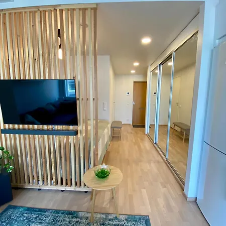 Apartment Tikkurila Neilikka - Near Airport Vantaa